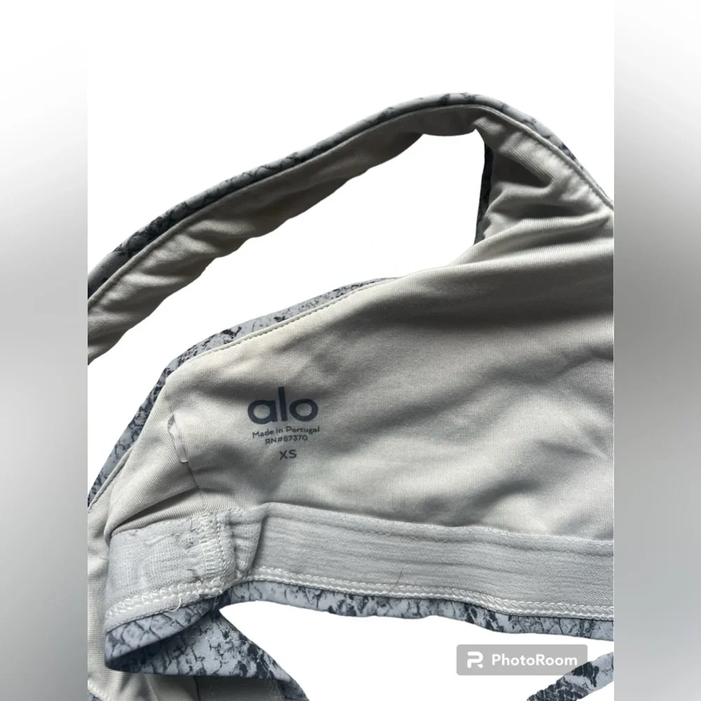 ALO YOGA Vapor Snakeskin Sports Bra - Picture 4 of 5